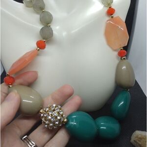 Chunky statement necklace w crystal ball‎ detailing